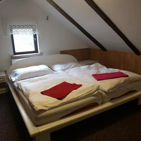 U Cervene Lisky Podlesi (Karlovy Vary)